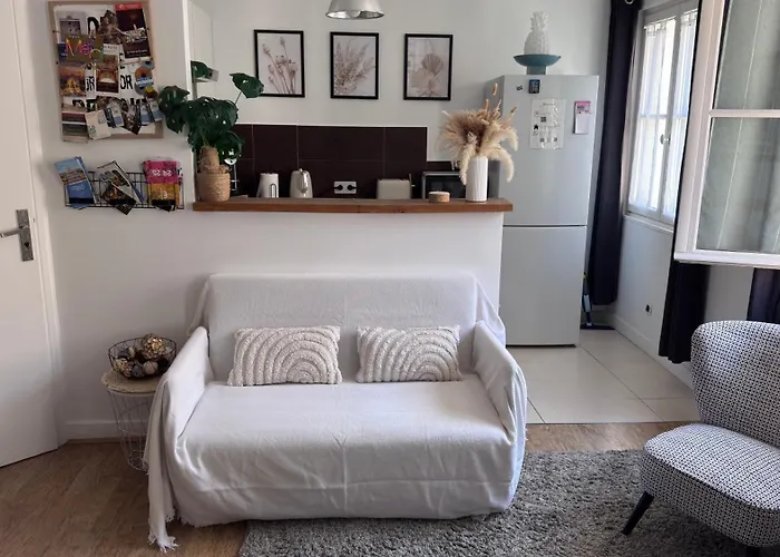 Apartment La Duchesse, Cosy A Versailles, A 2 Min Du Chateau Versailles